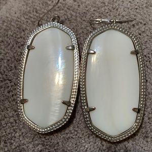 White Kendra Scotts Silver